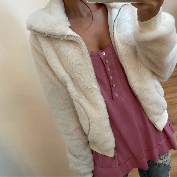 MRSALLIEXO— SOLD OUT - Picture 5 of 12